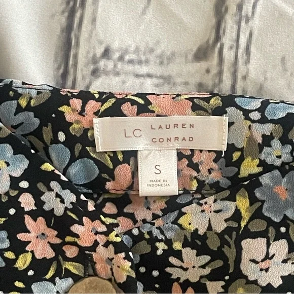 Floral Print Lauren Conrad Top - Picture 3 of 4